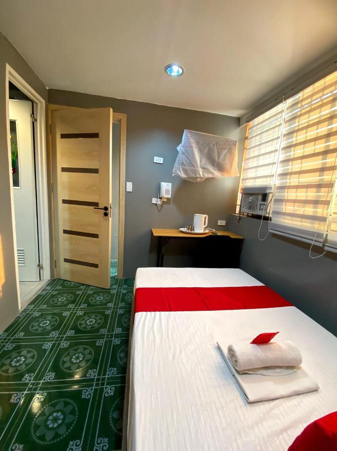 Oyo 104 Manila Venetian Hotel מראה חיצוני תמונה