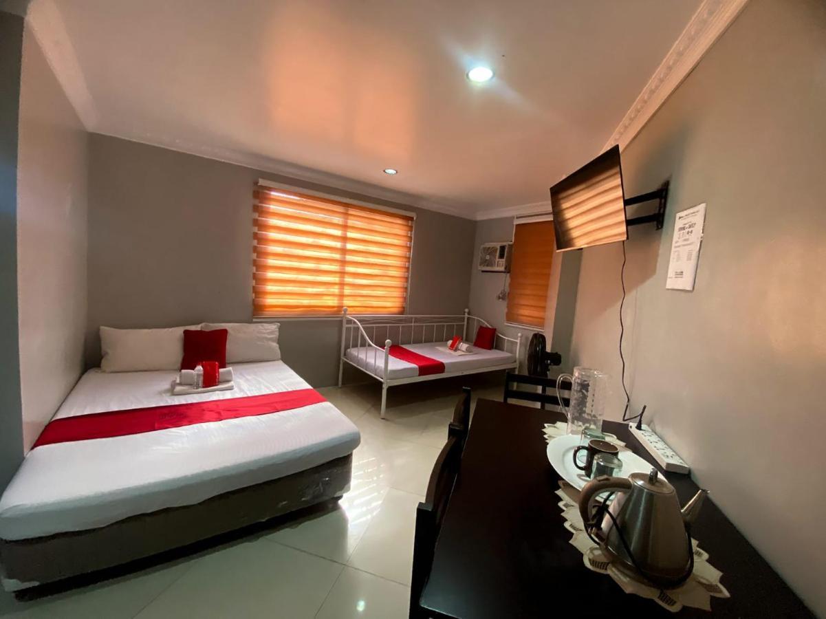 Oyo 104 Manila Venetian Hotel מראה חיצוני תמונה