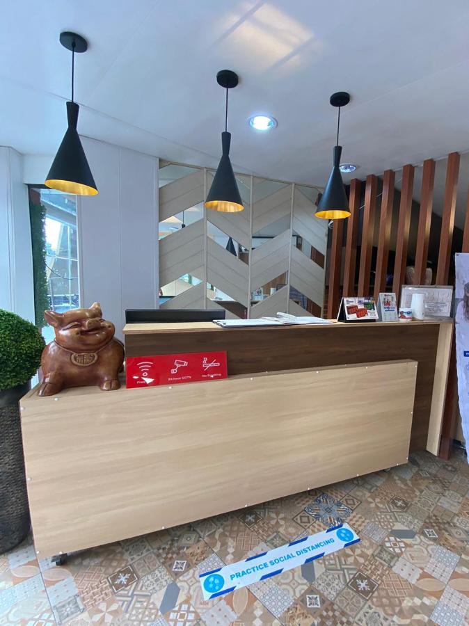 Oyo 104 Manila Venetian Hotel מראה חיצוני תמונה